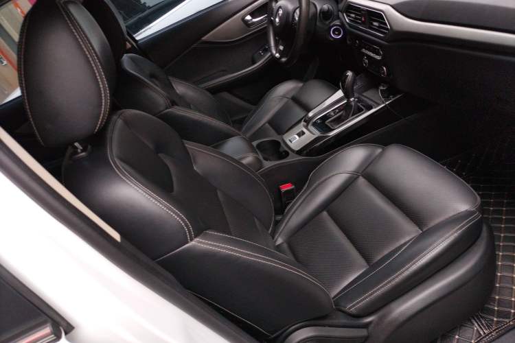 Used Dongfeng Fengon S560 2019 1.8L CVT Elite Model Right Front Seat