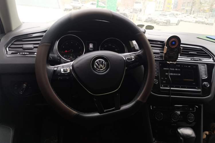 Used Volkswagen Tiguan L 2018 330TSI Automatic Two-Wheel Drive Luxury Edition