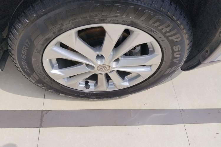 Used Nissan X-Trail 2015 2.0L CVT Comfort MAX Edition 2WD Exterior 5