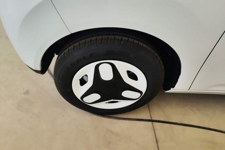 Used Geely Galaxy Panda 2025 210 km – Yuanqi Bear Exterior 4