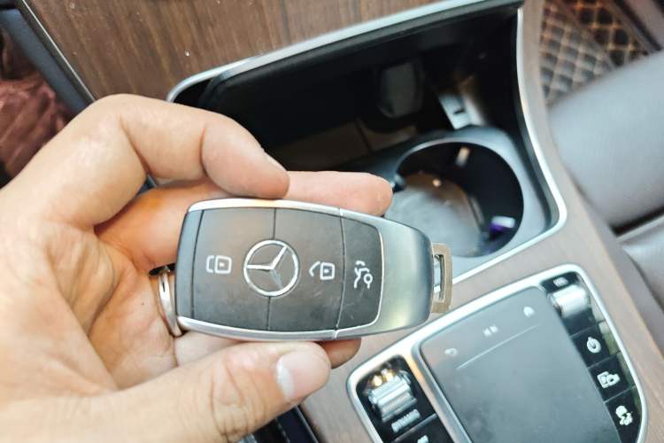 Used Mercedes-Benz GLC 2020 Facelifted GLC 300 L 4MATIC Luxury Edition Vehicle Key