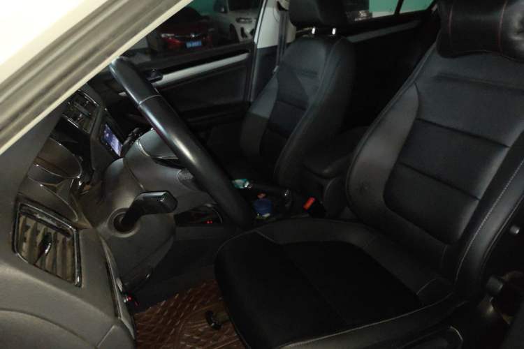 Used Volkswagen Sagitar 2018 280TSI DSG Ignite Edition Left Front Seat