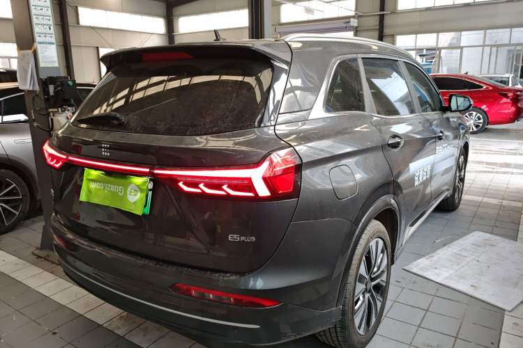 Used Landian E5 PLUS 2025 165 km Long-Range Version PLUS 7-Seater
