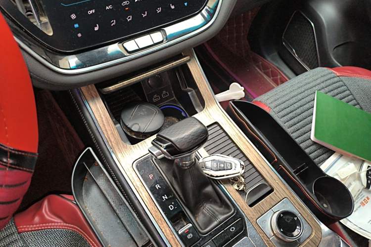 Used JETOUR X70 2020 1.5T DCT Luxury Edition 6 Seats