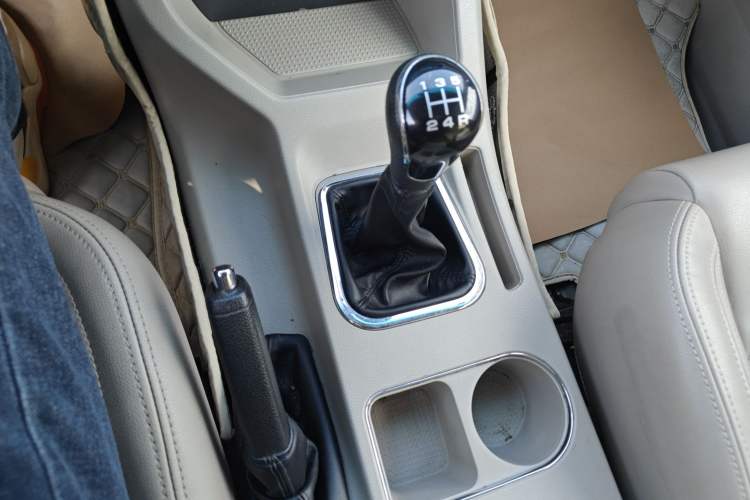 Used FORTHING Lingzhi 2019 M5L 1.6L 7-Seater Luxury Model China VI Standard