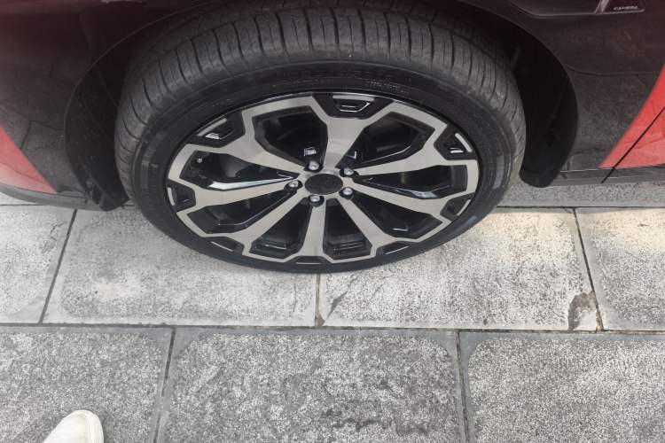 Used AION V 2024 Aion Tyrannosaurus 650 LiDAR Edition