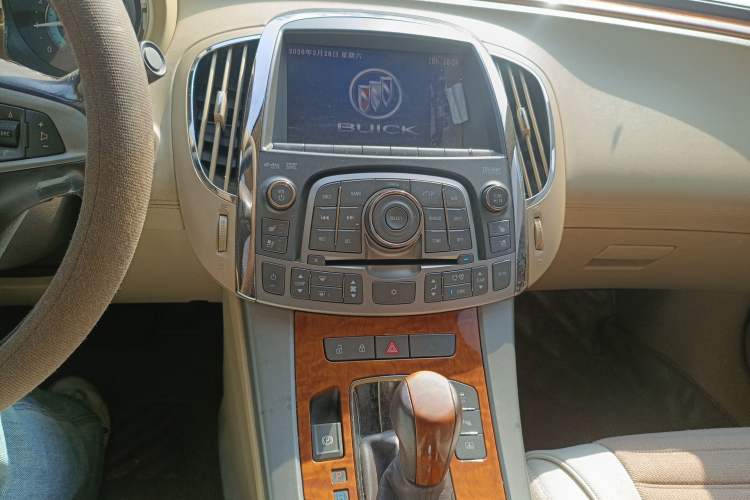 Used Buick LaCrosse 2011 2.4L SIDI Luxury Edition