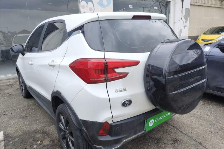 Used BYD Yuan New Energy 2019 EV535 Smart Connect Trendsetting Model
