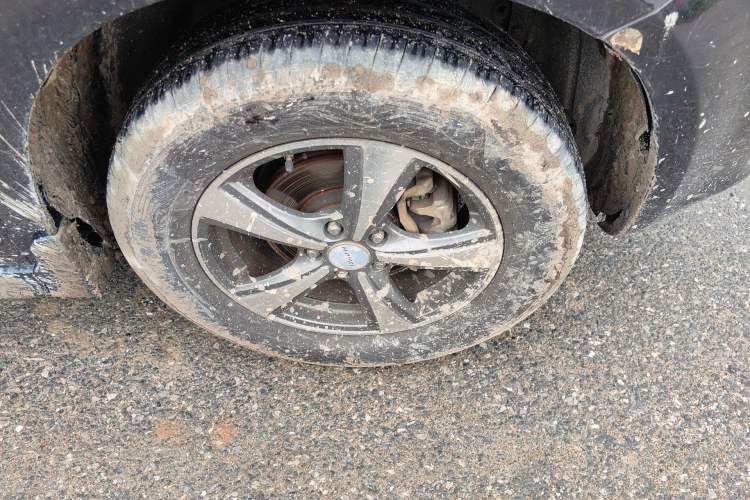 Used Haval H6 2013 Sport Edition 1.5T Manual Two-Wheel Drive Prestige Model Right Front Wheel Hub