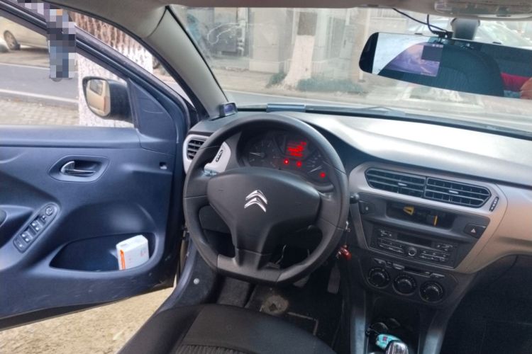 Used Citroen Elysee 2015 Zhishang Edition 1.6L Manual Fashion Model
