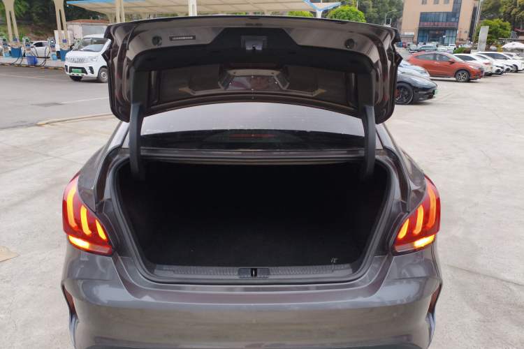 Used MG 5 2021 300TGI DCT Luxury Flagship Edition
