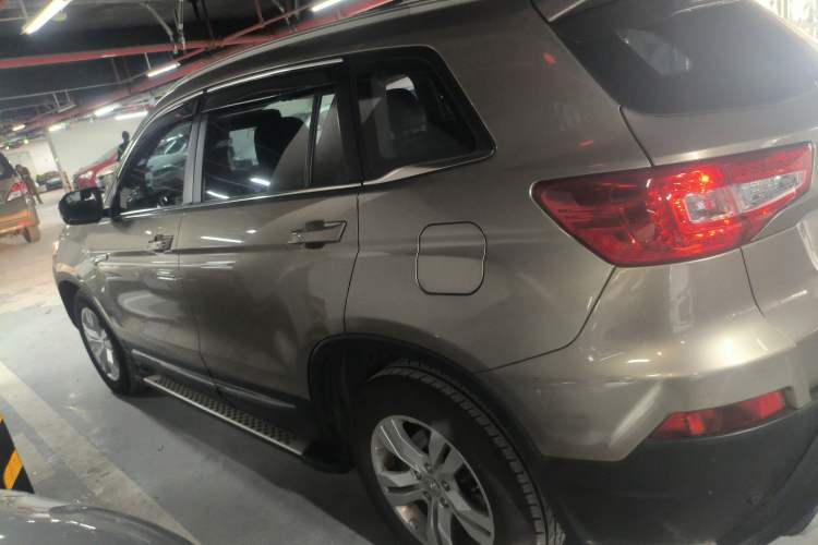 Used Changan CS75 2014 1.8T Automatic Prestige Model China IV Standard
