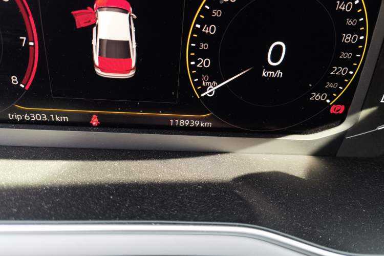 Used Volkswagen Bora 2023 280TSI DSG Prestige Edition Odometer Close Up