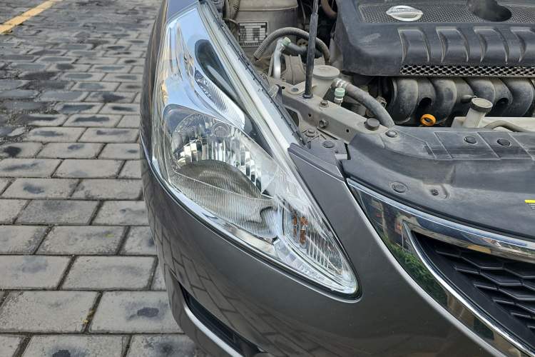 Used Nissan Tiida 2011 1.6L CVT Luxury Edition
