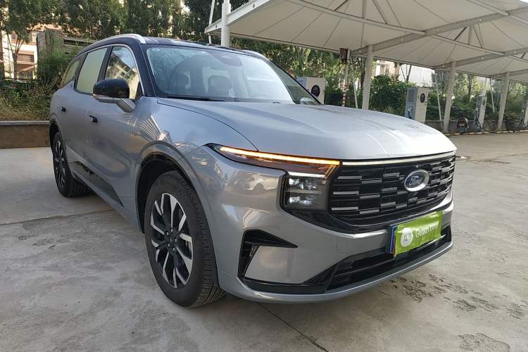 Used Ford Edge 2025 Ford Explorer L 2.0T EcoBoost E-Hybrid Four-Wheel-Drive 7-Seater Supreme Model
