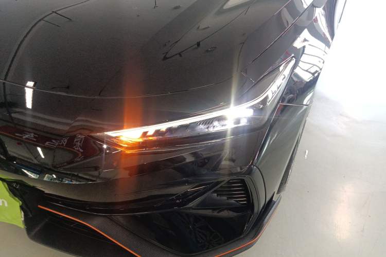 Used CHANGAN UNI-V 2025 Model Third-Generation 2.0T Dynamic Edition
