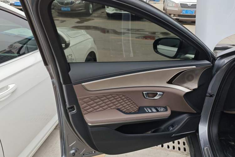 Used BYD Han 2023 DM-i Champion Edition 121KM Prestige Model