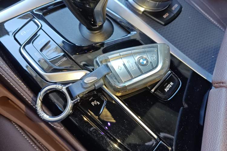 Used BMW 5 Series New Energy 2022 Revised Version 3 535Le Pioneer Edition M Sport Package
