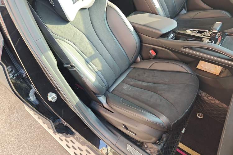 Used Geely Auto Monjaro L 2024 2.0TD High-Power Automatic Two-Wheel Drive Skyline Edition