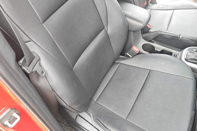 Used Kia KX3 2015 1.6L Automatic Two-Wheel Drive DLX Right Front Seat