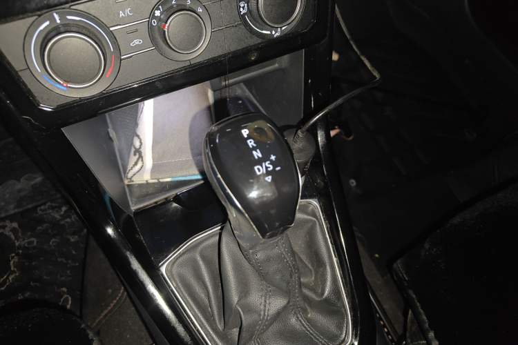 Used Volkswagen Tacqua 2020 1.5L Automatic Yue
