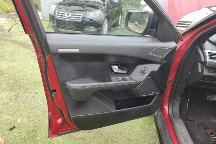 Used Land X7 2016 2.0T Panoramic Deluxe Edition
