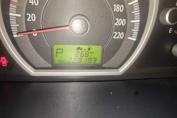Used Kia Sportage 2011 2.0L Manual Two-Wheel-Drive GLS Odometer Close Up