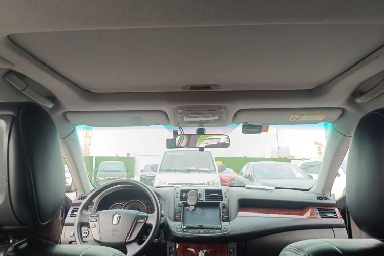 Used Toyota Crown 2011 2.5L Royal Special Edition with Leather and Sunroof Headliner