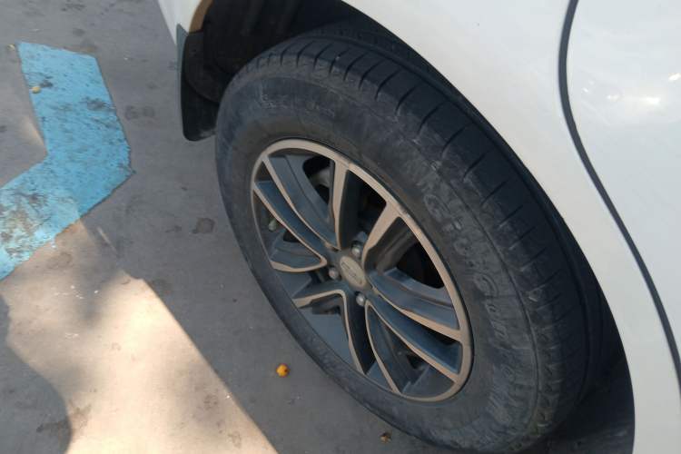 Used Geely Auto Vision X6 2018 1.4T CVT 4G Connected Luxury Version
