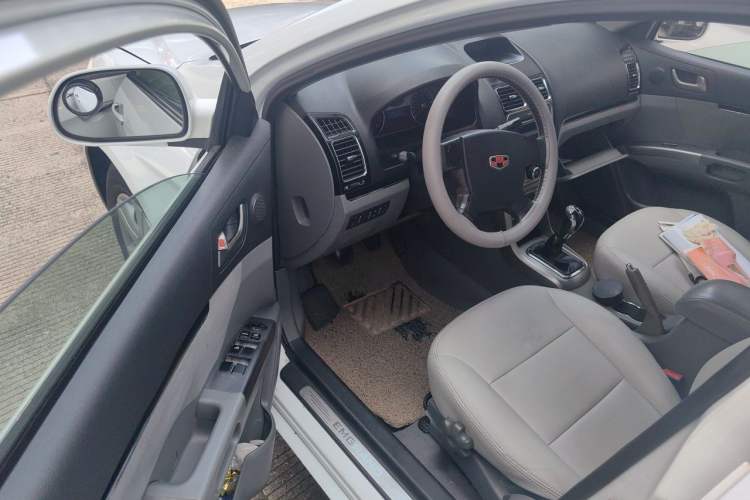 Used Geely Auto Classic Emgrand 2013 Hatchback 1.5L Manual Entry-Level Model
