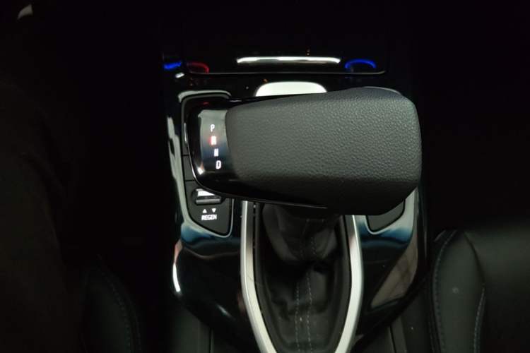 Used Chevrolet Menlo 2023 Star Enjoyment Version Plus Gear Lever