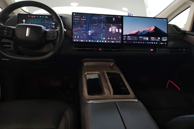 Used Wey Gaoshan 2025 Four-Wheel Drive Alpine 8