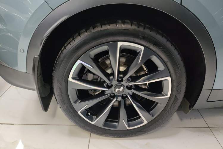 Used ONVO L60 2024 60 kWh All-Wheel Drive