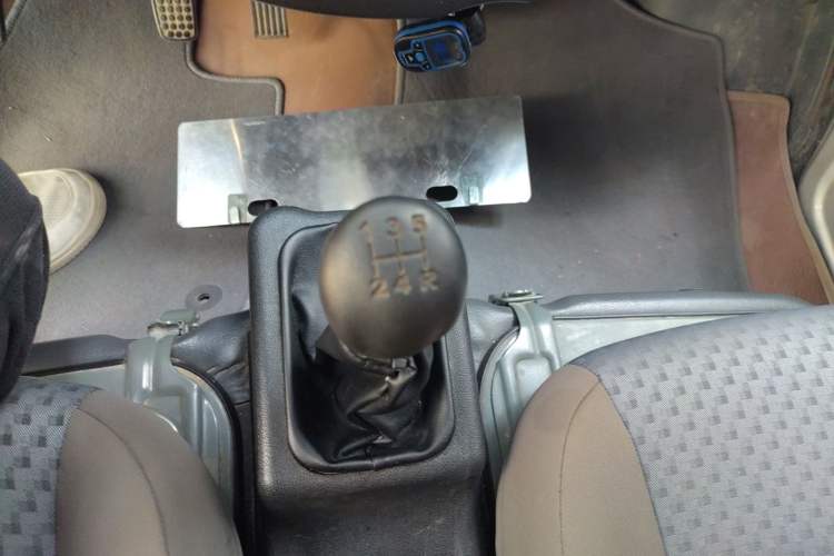 Used Wuling Zhiguang 2020 1.2L Practical Model China VI LSI Gear Lever