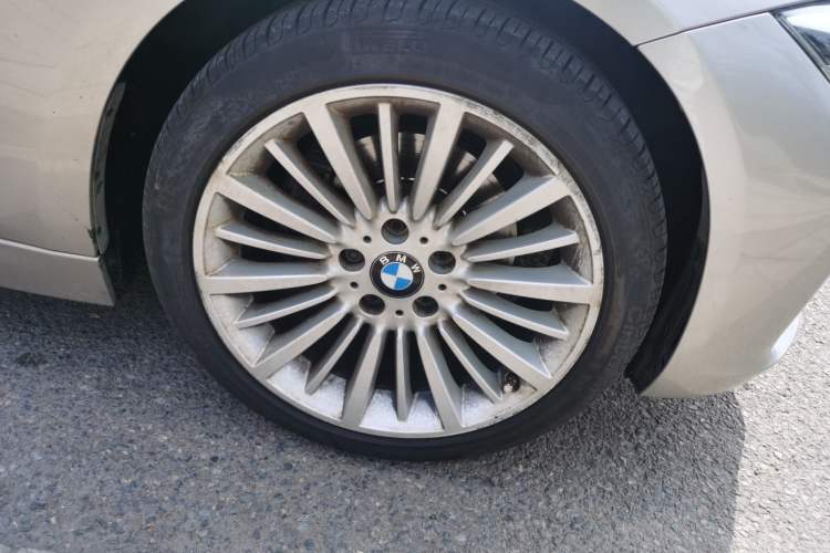 Used BMW 3 Series 2018 320Li Fashion Model Right Front Wheel Hub