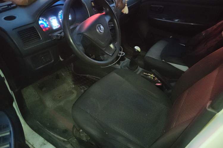 Used Dongfeng Fengon 330 2018 1.5L Manual Utility Version I DK15 Left Front Seat