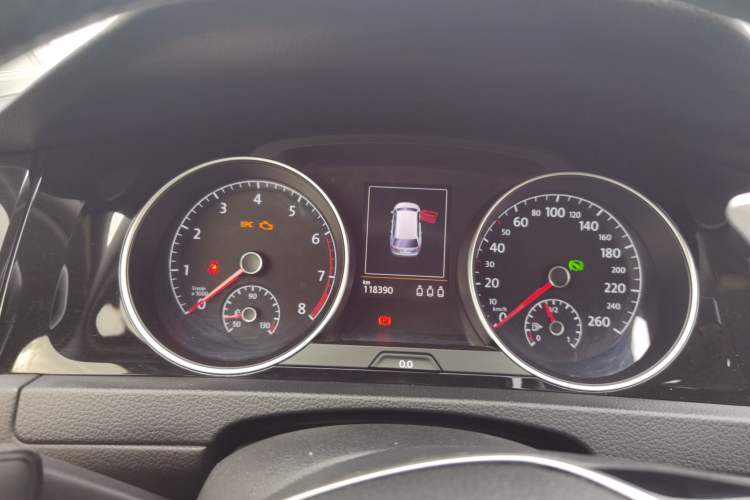 Used Volkswagen Golf 2014 1.4TSI Luxury Travel Edition
