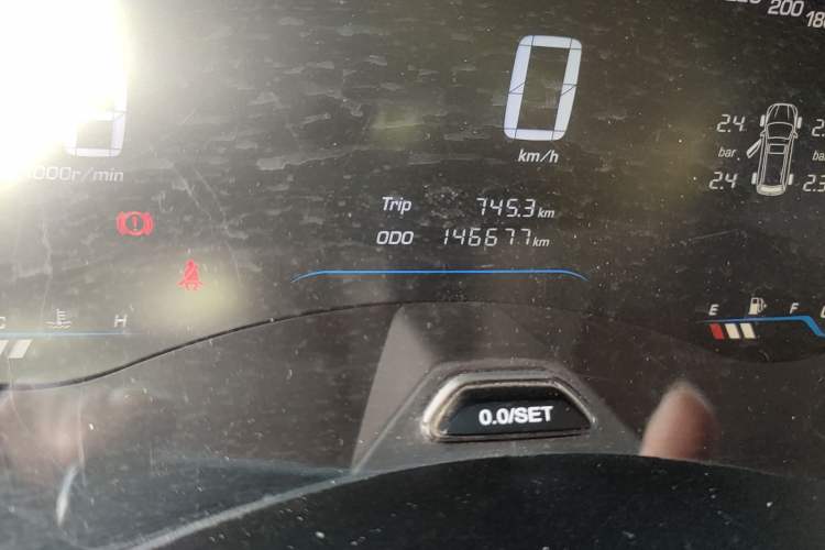 Used Wuling Hongguang S3 2018 1.5L Manual Luxury Model China V Standard Odometer Close Up