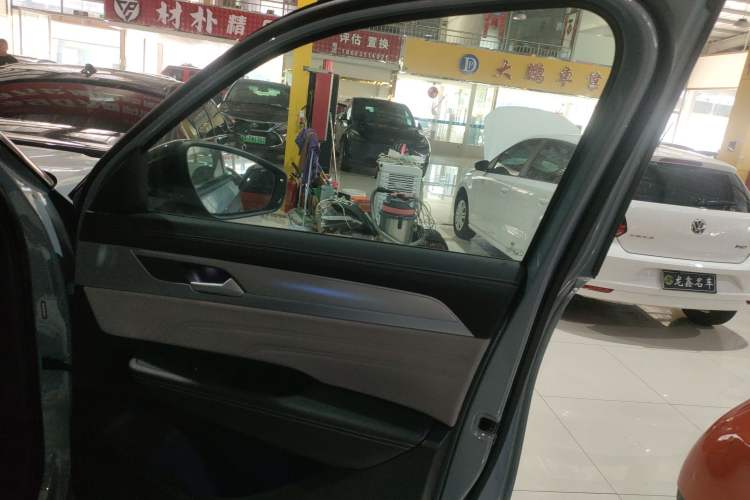 Used Volkswagen Tavendor 2023 380TSI Four-Wheel Drive R-Line Cruise Edition