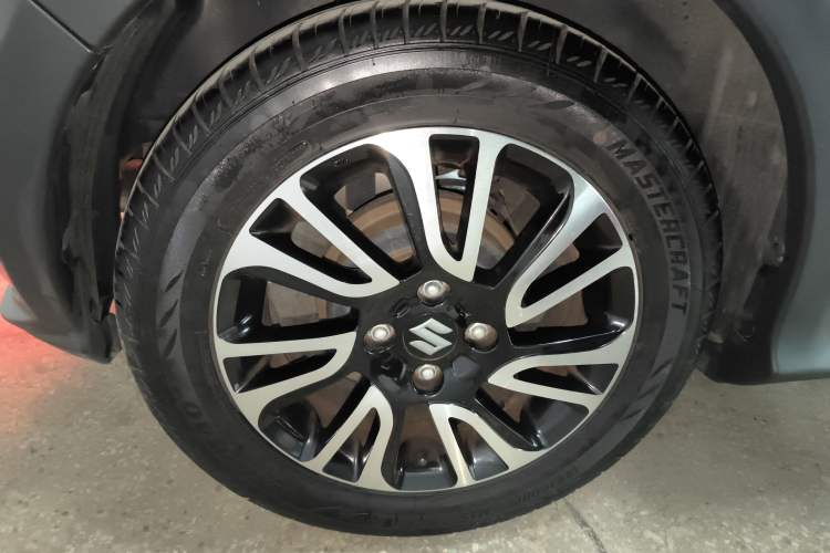 Used Suzuki Swift 2013 1.5L Automatic 20th Anniversary Limited Edition Right Rear Wheel Hub