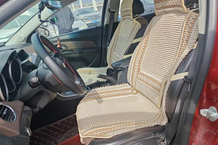 Used Chevrolet Cruze 2013 Hatchback 1.6L Automatic Luxury Model
