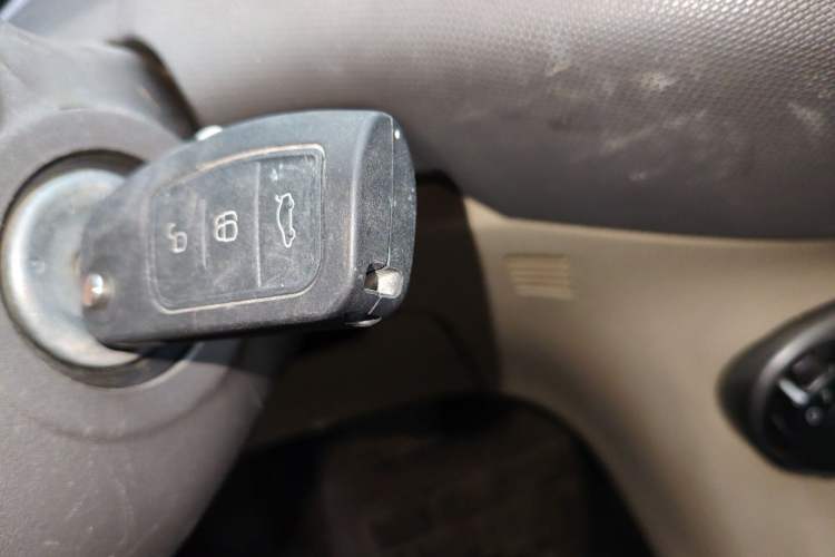 Used Ford Fiesta 2011 Hatchback 1.5L Automatic Fashion Edition Vehicle Key