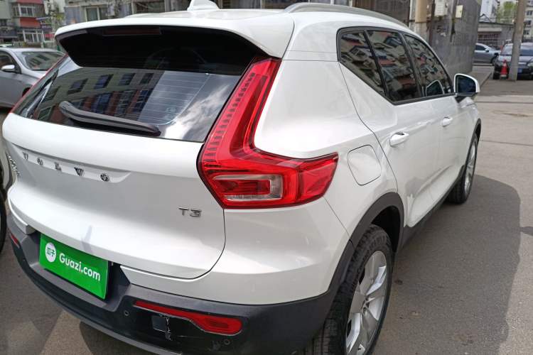 Used Volvo XC40 2020 T3 Smart & Stylish Edition Rear Right 45 Deg