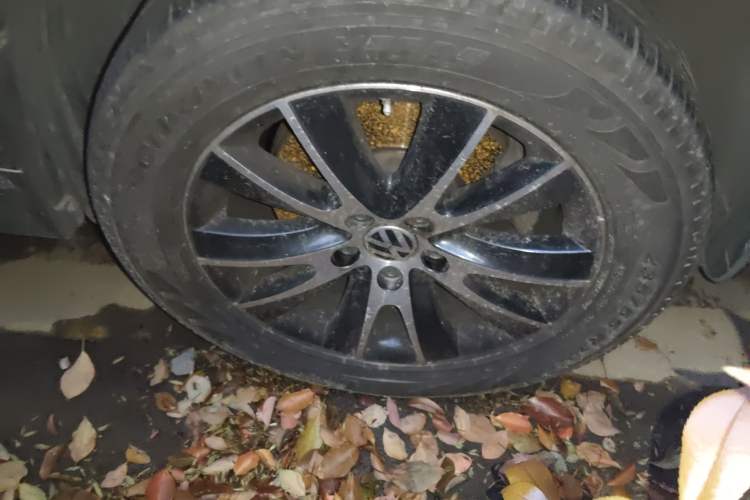 Used Volkswagen Tiguan 2015 1.8TSI Automatic Two-Wheel Drive Luxury Model Right Front Wheel Hub