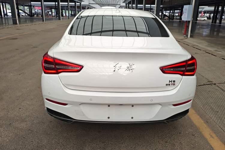 Used Hongqi H5 2022 Classic Model 1.8T Automatic Smart Connect Flagship Edition