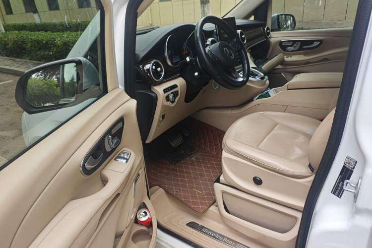 Used Mercedes-Benz V-Class 2016 V 260 L Prestige Extended Edition
