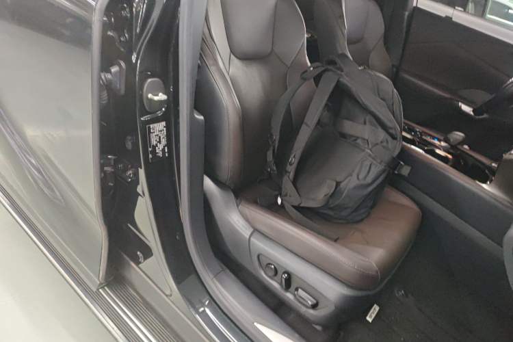 Used Lexus RX 2023 350h Two-Wheel Drive Comfort Edition Right Front Seat