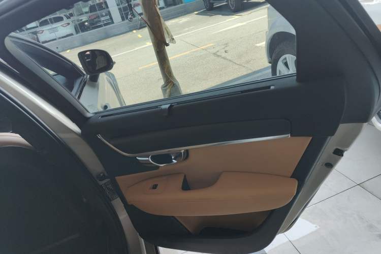 Used Volvo V90 2019 Cross Country T5 AWD Smart Range Version China V Standard