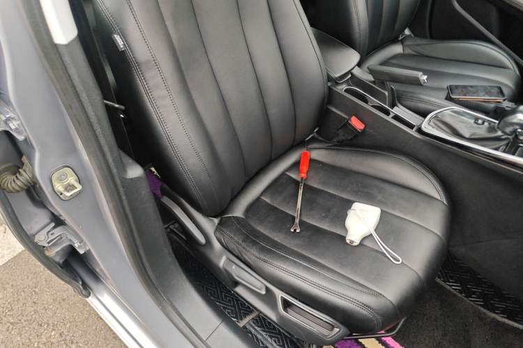 Used Peugeot 308 2016 1.6L Automatic Luxury Edition Right Front Seat