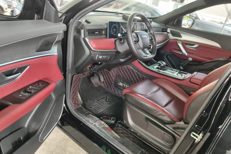 Used JETOUR X70 PLUS 2023 1.5T DCT Ziqiang PRO 5-Seater